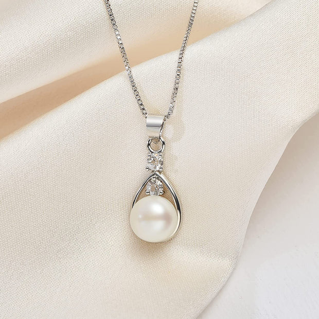 CHARMKING Freshwater Cultured White Pearl Necklace for Women,Women&